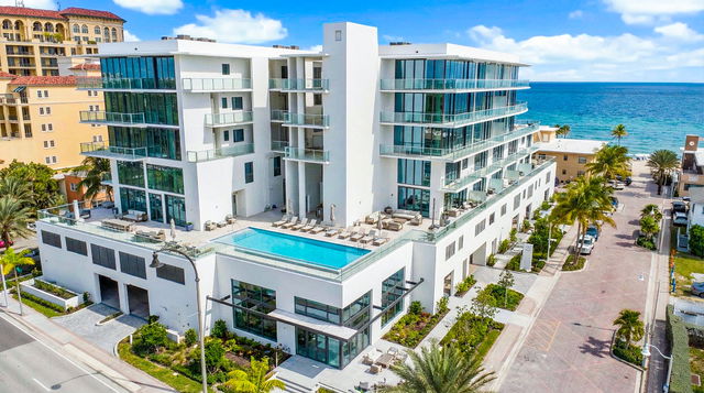 Eturna Beachside  photo 2